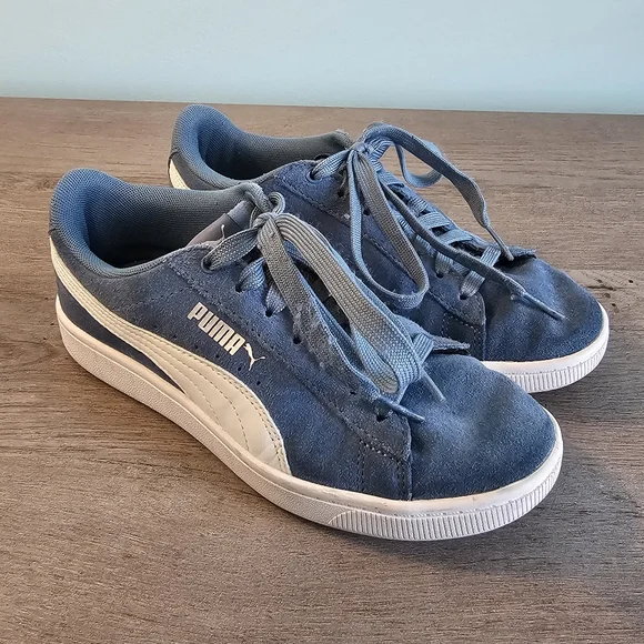 Puma Shoes Womens Puma Vikky Sneaker Size 55 Bluestonewhite